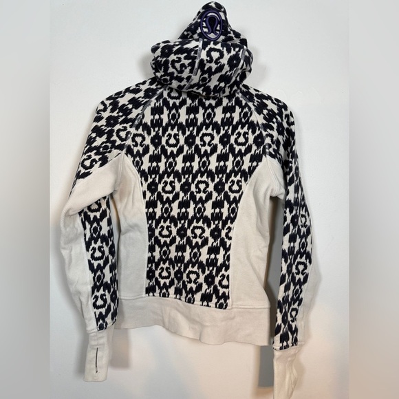 Lululemon Scuba Hoodie Black White Ikat Print – Women’s XS/S - Picture 9 of 9